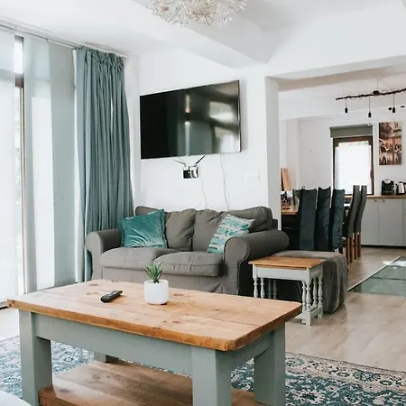 22 - The Old Workshop With Fired Wood Hot Tub *