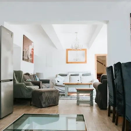 22 - The Old Workshop With Fired Wood Hot Tub