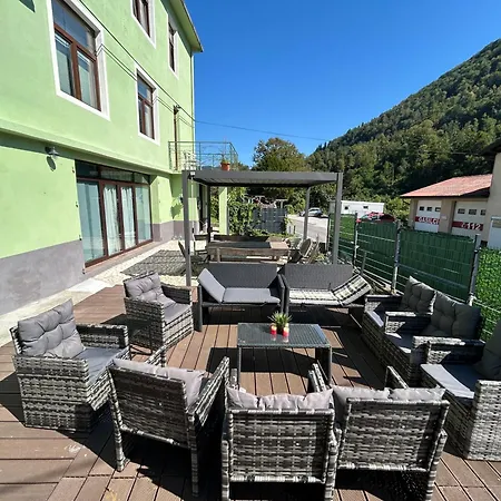 22 - The Old Workshop With Fired Wood Hot Tub