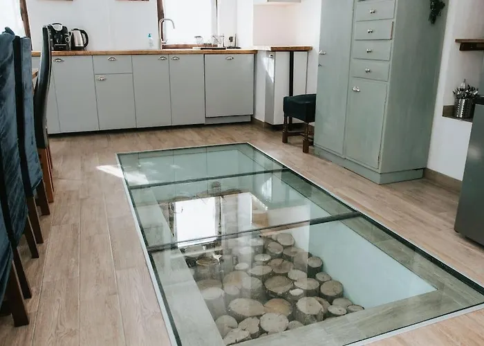 22 - The Old Workshop With Fired Wood Hot Tub