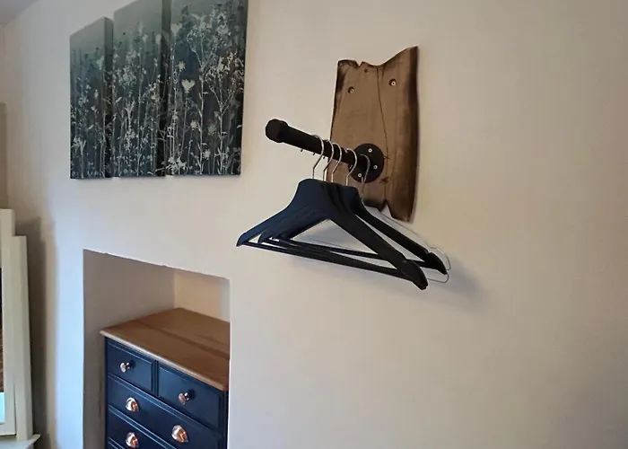 22 - The Old Workshop With Fired Wood Hot Tub