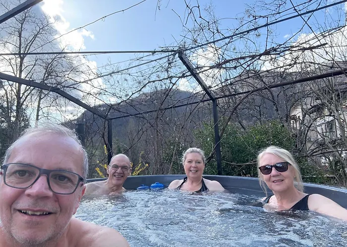 22 - The Old Workshop With Fired Wood Hot Tub